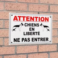 Panneau Extérieur 'ATTENTION CHIENS EN LIBERTÉ NE PAS ENTRER' - PVC Résistant (format A4)