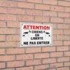 Panneau Extérieur 'ATTENTION CHIENS EN LIBERTÉ NE PAS ENTRER' - PVC Résistant (format A5)