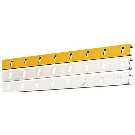 Crémaillère Aluminium à Encastrer - Décor : Brut - Longueur : 2000 Mm - ITAR 1 Crémaillère Aluminium à Encastrer - Décor : Brut - Longueur : 2000 Mm - ITAR