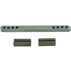 1 Carré Percé C7x90 Mm Et 2 Fourreaux 7 à 8 Mm Acier Zingué