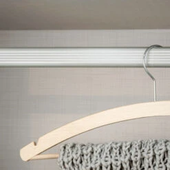 Kit Tube De Penderie 30x15 Mm Aluminium 6 Kit Tube De Penderie 30x15 Mm Aluminium -Promos Matériel Boutique 50879725 3